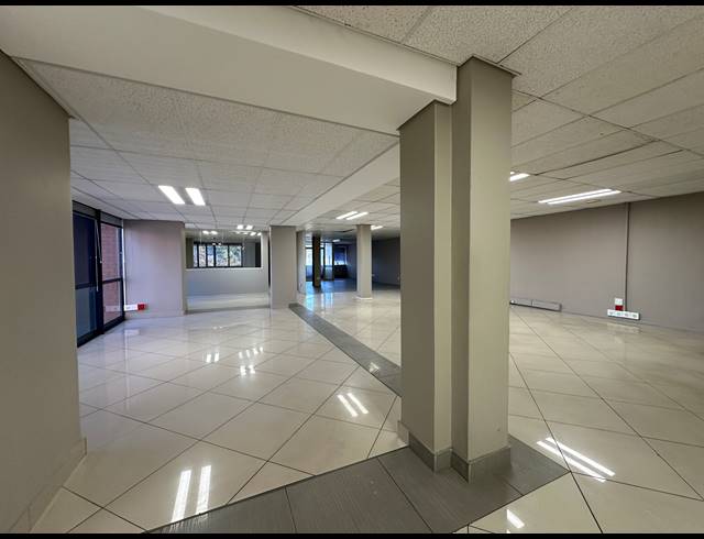 1,760M² OFFICE TO LET IN SANDTON CENTRAL